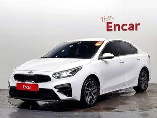 2021 Kia K3 II Рестайлинг, белый, 1700000 рублей, вид 1
