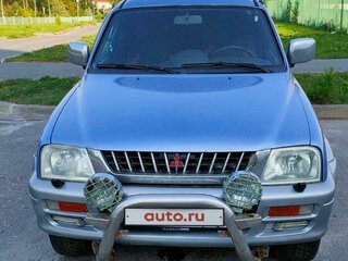 1999 Mitsubishi L200 III, серебристый, 450000 рублей, вид 1