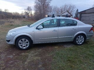 2011 Opel Astra H Рестайлинг, серебристый, 890000 рублей, вид 4