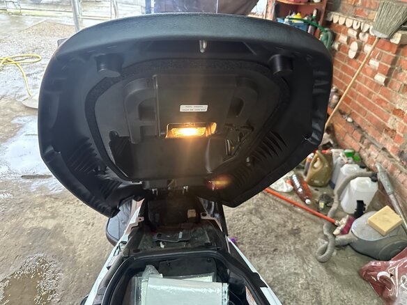 2016 Suzuki Burgman (SkyWave) 650, белый, 745900 рублей - вид 8