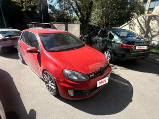 2009 Volkswagen Golf GTI VI, красный, 900000 рублей, вид 2