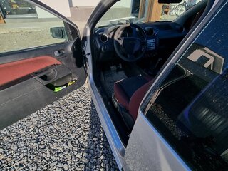 2005 Ford Fiesta Mk5, серебристый, 320000 рублей, вид 3