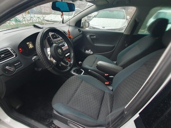 2019 Volkswagen Polo V Рестайлинг, белый, 1570000 рублей - вид 8