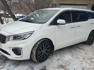 2019 Kia Carnival III, белый, 3490000 рублей, вид 1