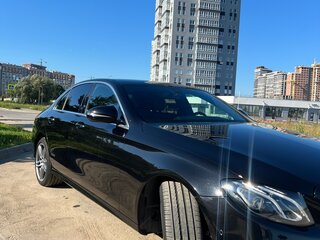 2020 Mercedes-Benz E-Класс 200 V (W213, S213, C238), чёрный, 4500000 рублей, вид 2