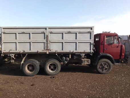 1992 КамАЗ 55102, красный, 1250000 рублей, вид 1
