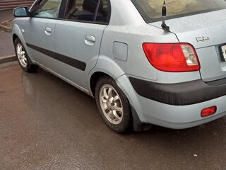 2007 Kia Rio II, серебристый, 450000 рублей, вид 4