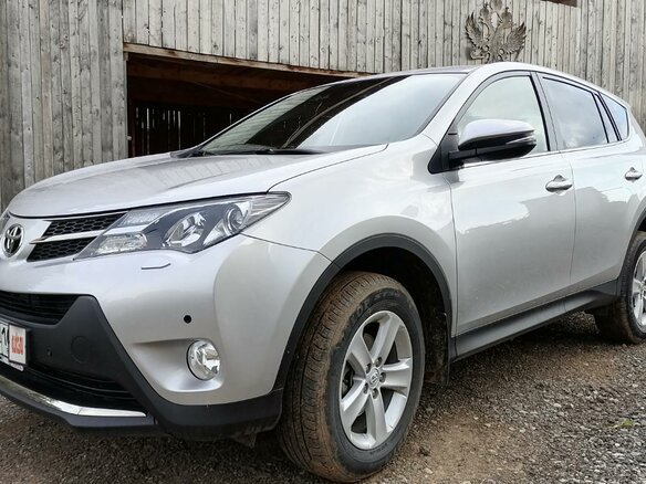 2013 Toyota RAV4 IV (XA40), серебристый, 3000000 рублей