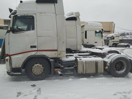 2002 Volvo FH, белый, 2110188 рублей, вид 4