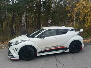 2017 Toyota C-HR I, белый, 2400000 рублей, вид 3