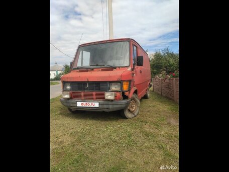 1986 Mercedes-Benz T1, красный, 155000 рублей, вид 2