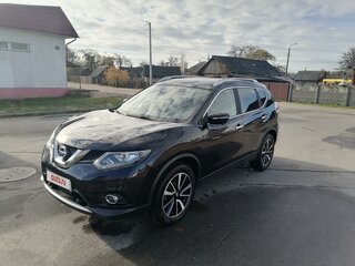 2016 Nissan X-Trail III, чёрный, 1625000 рублей, вид 1
