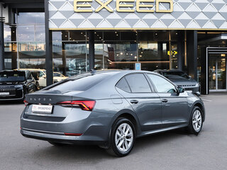 2022 Skoda Octavia IV (A8), серый, 2379000 рублей, вид 5