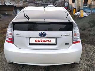 2010 Toyota Prius III (XW30), белый, 1150000 рублей, вид 4