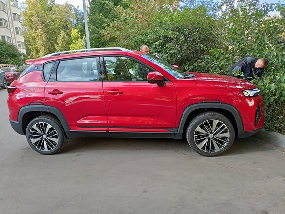 2023 Changan CS35 Plus I Рестайлинг, красный, 2800000 рублей - вид 3