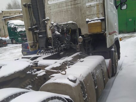 2002 Volvo FH, белый, 2110188 рублей, вид 1