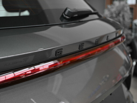 2026 Geely Coolray I Рестайлинг, серый - вид 7