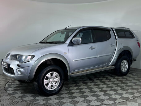 Mitsubishi L200 IV