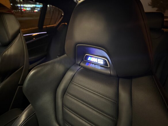 2019 BMW M5 VI (F90), чёрный, 6299999 рублей - вид 35