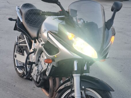 2003 Yamaha FZ6, серебристый, 450000 рублей, вид 2