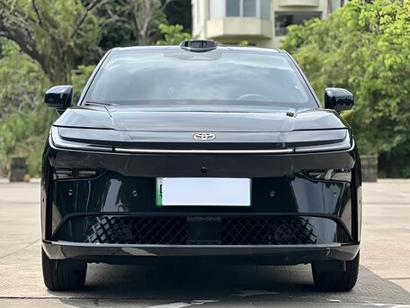 2026 Toyota bZ3X 58.3 kWh, чёрный, 2600757 рублей, вид 2