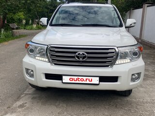2015 Toyota Land Cruiser 200 Series Рестайлинг 1, белый, 4800000 рублей, вид 2