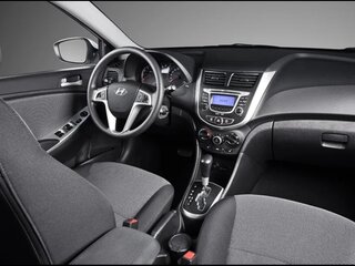 2015 Hyundai Solaris I Рестайлинг, белый, 1050000 рублей, вид 3