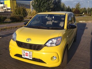 2018 Toyota Passo III, жёлтый, 1000000 рублей, вид 2