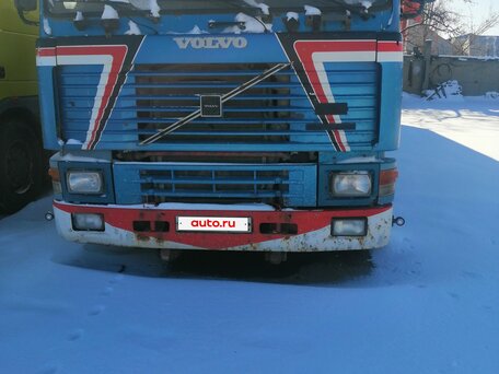 1992 Volvo F-Series, синий, 700000 рублей, вид 1