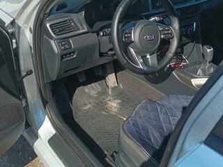 2019 Kia Optima IV Рестайлинг, серебристый, 1650000 рублей, вид 3