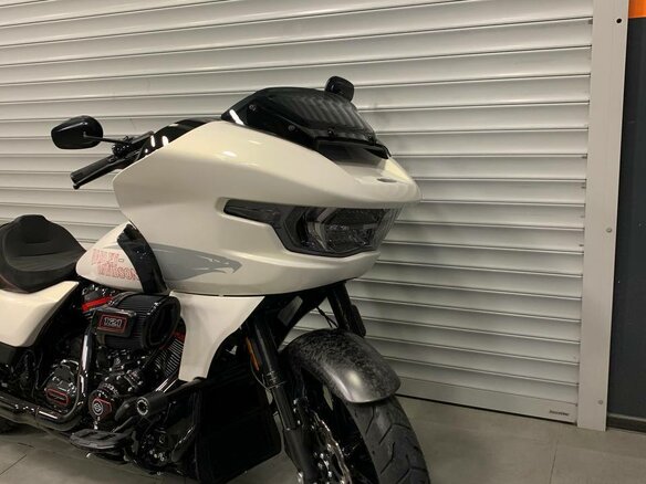 2024 Harley-Davidson CVO Road Glide ST, белый, 5800000 рублей - вид 9