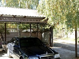 1997 Mercedes-Benz C-Класс 180 I (W202) Рестайлинг, чёрный, 495000 рублей, вид 2