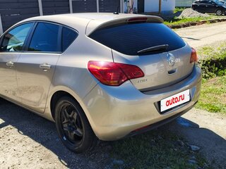 2011 Opel Astra J, бежевый, 550000 рублей, вид 4