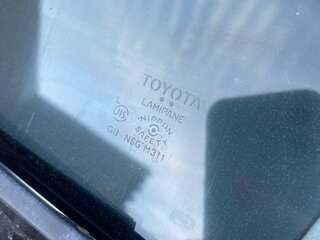 2011 Toyota Vitz III (XP130), серый, 815000 рублей, вид 3