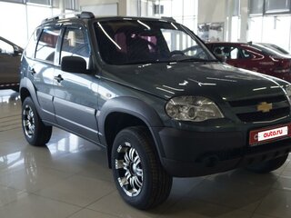 2013 Chevrolet Niva I Рестайлинг, серый, 550000 рублей, вид 3