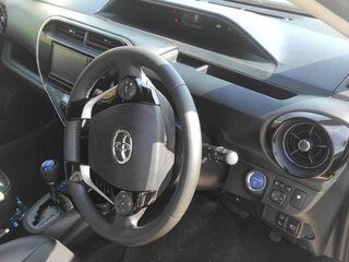 2018 Toyota Aqua I Рестайлинг 2, белый, 1360000 рублей, вид 4