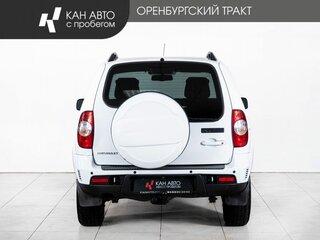 2018 Chevrolet Niva I Рестайлинг, белый, 718000 рублей, вид 4