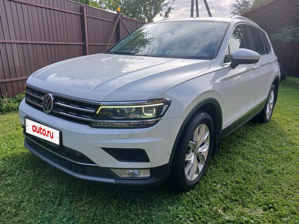 2016 Volkswagen Tiguan II, белый - вид 1