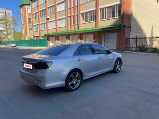 2013 Toyota Camry VII (XV50), серый, 1630000 рублей, вид 3