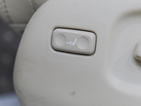 2013 Lexus LX 570 III Рестайлинг, чёрный, 4069000 рублей - вид 36