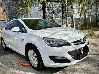 2014 Opel Astra J Рестайлинг, белый, 705000 рублей, вид 4