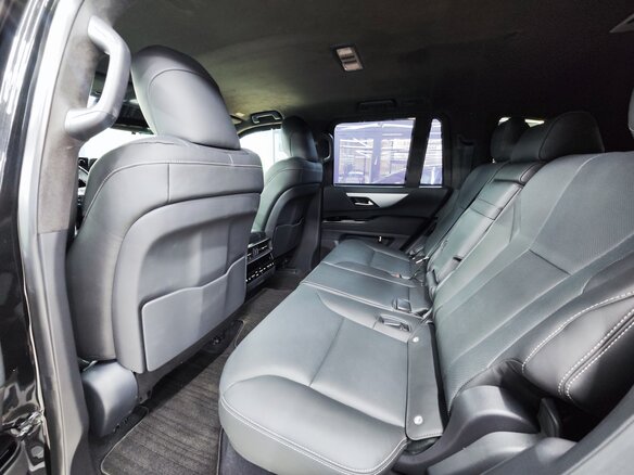 2022 Lexus LX 600 IV, чёрный - вид 30