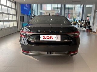 2023 Skoda Superb III Рестайлинг, чёрный, 2000000 рублей, вид 5