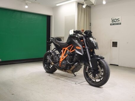 2016 KTM 1290 Super Duke R, чёрный, 850000 рублей, вид 3