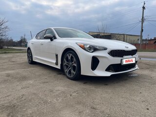 2020 Kia Stinger I, белый, 2450000 рублей, вид 3