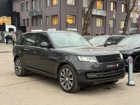 2026 Land Rover Range Rover P530 MHEV V, серый, 22180000 рублей, вид 3