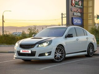 2011 Subaru Legacy GT V, белый, 2000000 рублей, вид 1