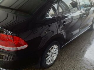 2013 Volkswagen Polo V, чёрный, 800000 рублей, вид 3