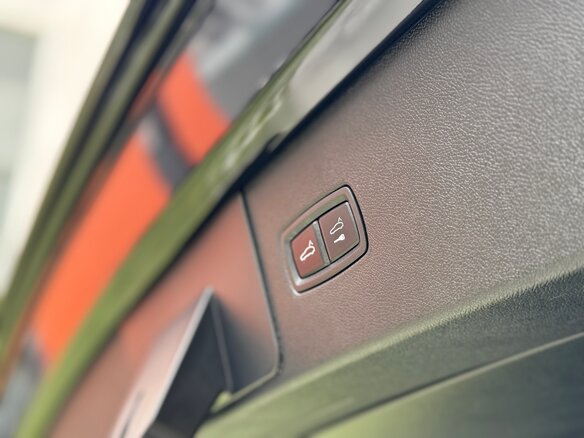2020 Porsche Cayenne III, чёрный, 7500000 рублей - вид 22