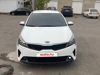 2020 Kia Rio IV Рестайлинг, белый, 1485000 рублей, вид 1
